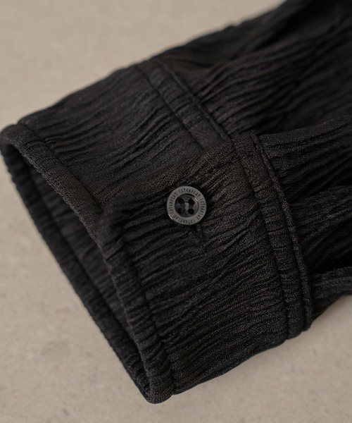 INTERPLAY（インタープレイ）の「【INTERPLAY】Open Collar Over Size Shirt【4：Pleated Wave】(UNISEX)（Tシャツ/カットソー・メンズ・アイボリー/ブラック/スモークピンク・FREE）」の16枚目の写真