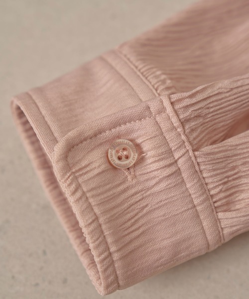 INTERPLAY（インタープレイ）の「【INTERPLAY】Open Collar Over Size Shirt【4：Pleated Wave】(UNISEX)（Tシャツ/カットソー・メンズ・アイボリー/ブラック/スモークピンク・FREE）」の19枚目の写真