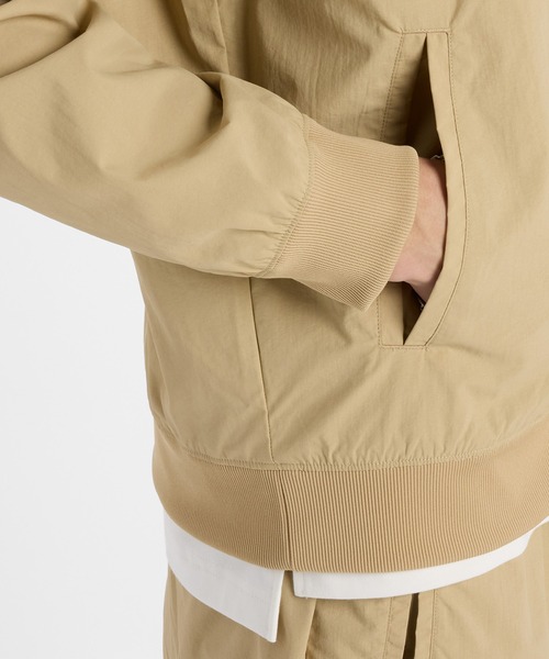 NEW BALANCE(ニューバランス)の「大谷翔平 ウーブンナイロンジャケット(ナイロンジャケット・メンズ・ベージュ/ブラック・SMALL/MEDIUM/LARGE/X-LARGE)」の13枚目の写真