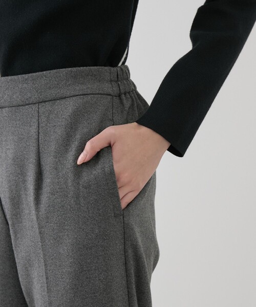 Jayro（ジャイロ）の「WOOLISHテーパードパンツ（その他パンツ・レディース・グレー系その他/チャコールグレー・M）」の6枚目の写真
