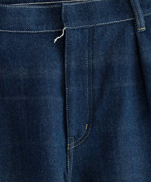 COSMIC WONDER(コズミックワンダー)の「Natural indigo-dyed hand-woven denim pants(デニムパンツ・レディース・インディゴブルー・0/1/3)」の4枚目の写真