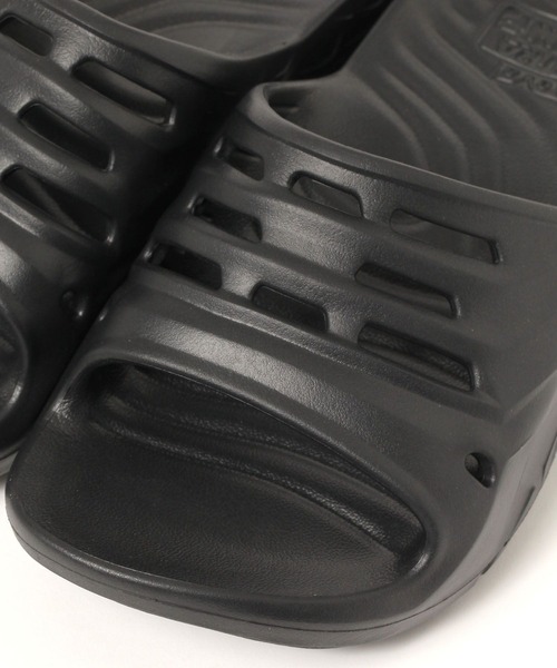 Teva（テバ）の「【Teva(テバ)】APRETRAIL SLIDE（サンダル・レディース・ブラック/パープル・24/23）」の10枚目の写真