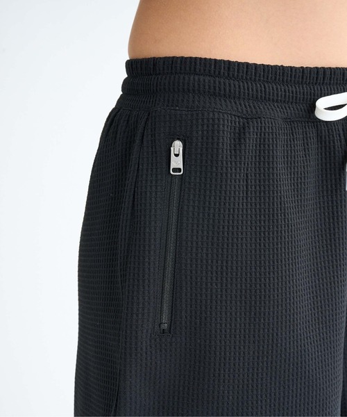 ROXY(ロキシー)の「SEASIDE BLUE SHORTS /ロキシーワッフルボードショーツ(水着)(水着・レディース・ターコイズブルー/ブラック/ホワイト・SMALL/MEDIUM/LARGE)」の16枚目の写真