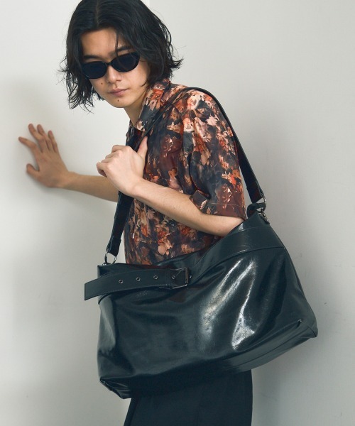 セール】Synthetic leather belted shoulder bag / 合成皮革