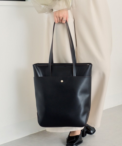 Legato Largo（レガートラルゴ）の「【Legato Largo】LG-P0120 かるいかばんPC収納付縦型トート（トートバッグ・レディース・ブラック/カーキ/ラベンダー/グレイッシュベージュ・FREE）」の12枚目の写真