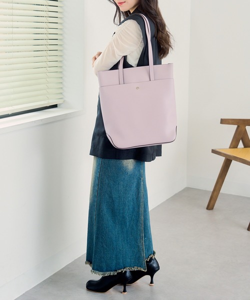 Legato Largo（レガートラルゴ）の「【Legato Largo】LG-P0120 かるいかばんPC収納付縦型トート（トートバッグ・レディース・ブラック/カーキ/ラベンダー/グレイッシュベージュ・FREE）」の8枚目の写真