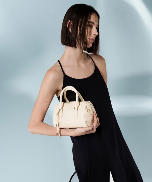 台湾 CHARLES&KEITH Everleigh ボウリングバッグ CHARLES & KEITH｜Everleigh エベルレイ ボウリングバッグ