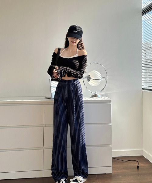 Teem Store(チームストア)の「ハイウエストストライプワイドパンツ(スラックス・レディース・グレー/ブラック/ネイビー・S/M/L)」の6枚目の写真