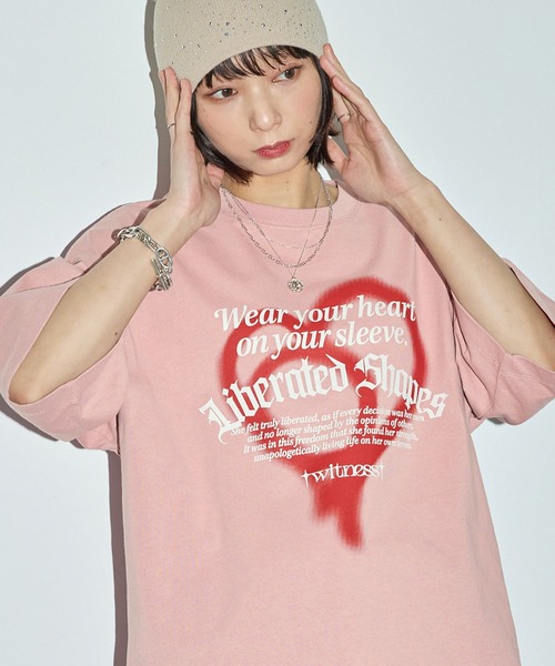 Anchor Smith(アンカー スミス)の「スプレーグラフィックプリント アソート メッセージ半袖Tシャツ(Tシャツ/カットソー・レディース・オフホワイト/ピンク/ホワイト系/ブラック系/スミクロ・M/L)」の5枚目の写真