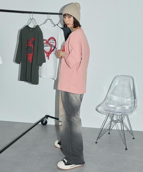 Anchor Smith(アンカー スミス)の「スプレーグラフィックプリント アソート メッセージ半袖Tシャツ(Tシャツ/カットソー・レディース・オフホワイト/ピンク/ホワイト系/ブラック系/スミクロ・M/L)」の20枚目の写真