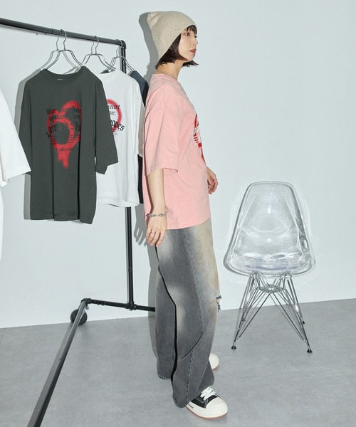 Anchor Smith(アンカー スミス)の「スプレーグラフィックプリント アソート メッセージ半袖Tシャツ(Tシャツ/カットソー・レディース・オフホワイト/ピンク/ホワイト系/ブラック系/スミクロ・M/L)」の21枚目の写真