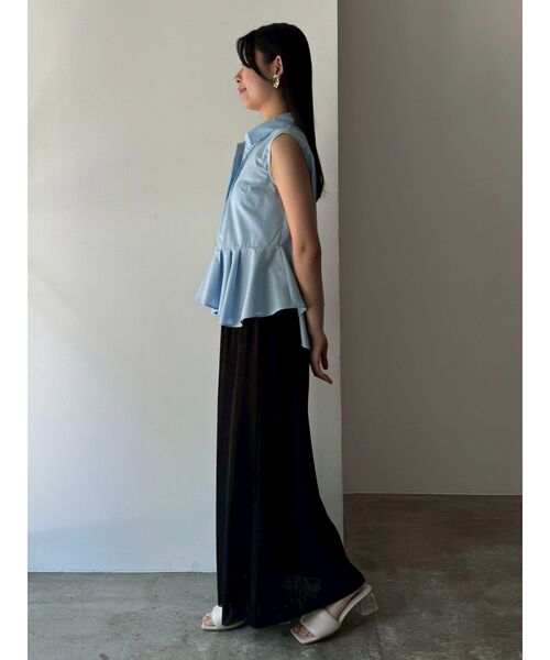 LAGUNAMOON（ラグナムーン）の「ノースリーブタックペプラムシャツ（シャツ/ブラウス・レディース・ブルー/ホワイト/ネイビー・FREE）」の19枚目の写真