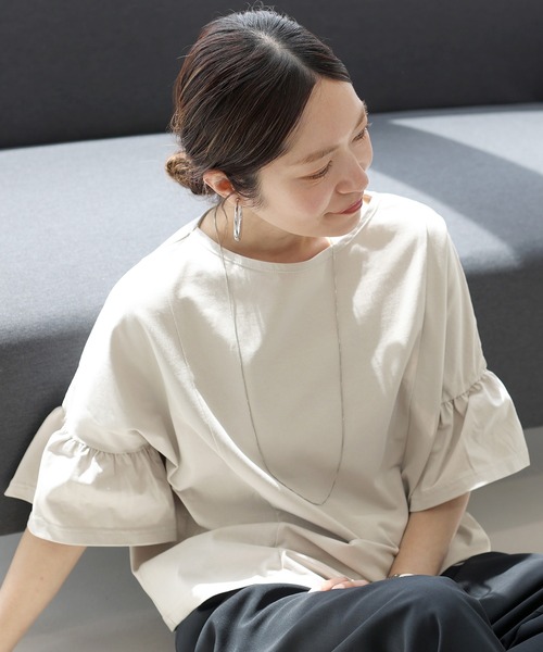Aletta vita(アレッタビータ)の「汗染み防止加工フリルスリーブプルオーバー(Tシャツ/カットソー・レディース・グレー/ブラック/チャコール/ベージュ・M)」の6枚目の写真