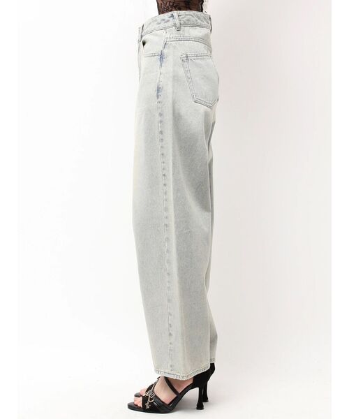 EATME（イートミー）の「カーブシルエットデニムパンツ（デニムパンツ・レディース・ブルー/ライトブルー・MEDIUM/SMALL）」の15枚目の写真