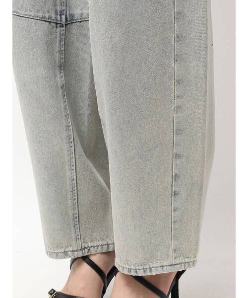 EATME（イートミー）の「カーブシルエットデニムパンツ（デニムパンツ・レディース・ブルー/ライトブルー・MEDIUM/SMALL）」の20枚目の写真