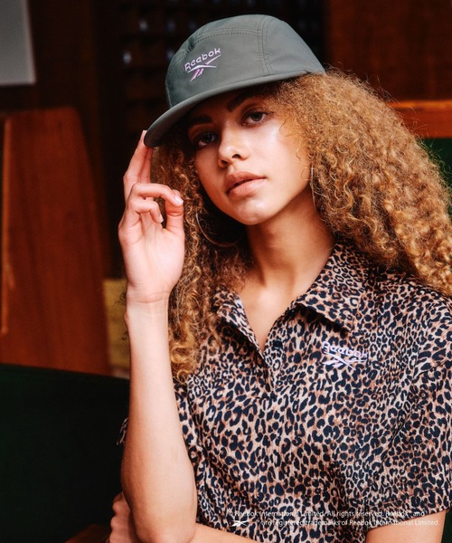 FOREVER 21（フォーエバー トゥエンティーワン）の「【Reebok（リーボック）】ロゴキャップ（キャップ・レディース・ブラック/カーキ・FREE）」の3枚目の写真