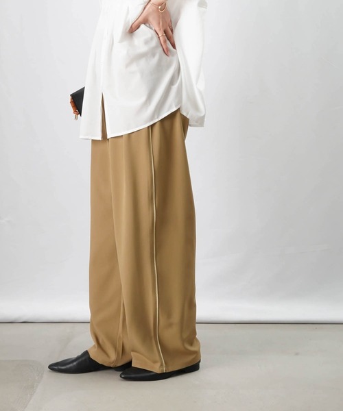 LUCA/LADY LUCK LUCA(ルカ/レディラックルカ)の「LC/LLL 配色パイピングパンツ(その他パンツ・レディース・ブラック/ベージュ/グレー・FREE)」の3枚目の写真