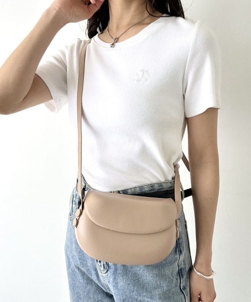 LOVALOT(ラバロット)の「フェイクレザーミニショルダーバッグ(ショルダーバッグ・レディース・ブラック/ブラウン/ベージュ・FREE)」の4枚目の写真