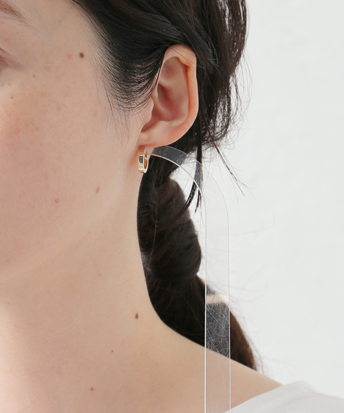 journal standard L'essage(ジャーナルスタンダードレサージュ)の「【NOUVEL AMOUR/ヌーベルアムール】 HOOPS ELENA SMALL (SINGLE):ピアス(片耳用)(ピアス(片耳用)・レディース・ゴールド・FREE)」の2枚目の写真