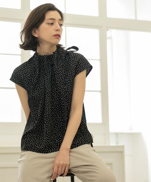 OPAQUE.CLIP（オペークドットクリップ）の「ラッピングボウタイドットブラウス【洗濯機洗い可】（シャツ/ブラウス・レディース・アイボリー系/ブラック系/キャメル・36/38/40/42）」の14枚目の写真