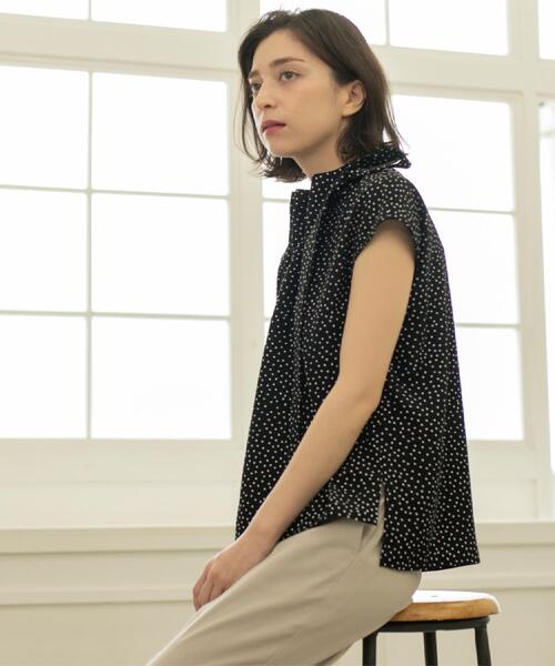 OPAQUE.CLIP（オペークドットクリップ）の「ラッピングボウタイドットブラウス【洗濯機洗い可】（シャツ/ブラウス・レディース・アイボリー系/ブラック系/キャメル・36/38/40/42）」の16枚目の写真