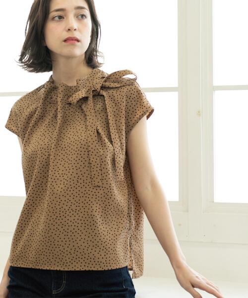 OPAQUE.CLIP（オペークドットクリップ）の「ラッピングボウタイドットブラウス【洗濯機洗い可】（シャツ/ブラウス・レディース・アイボリー系/ブラック系/キャメル・36/38/40/42）」の18枚目の写真