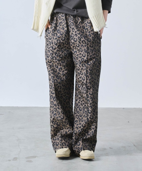 kha:ki（カーキ）の「「KHA:KI / カーキ」LEOPARD WIDE EASY PT（その他パンツ・レディース・ベージュ/ブラウン・1/2）」の2枚目の写真