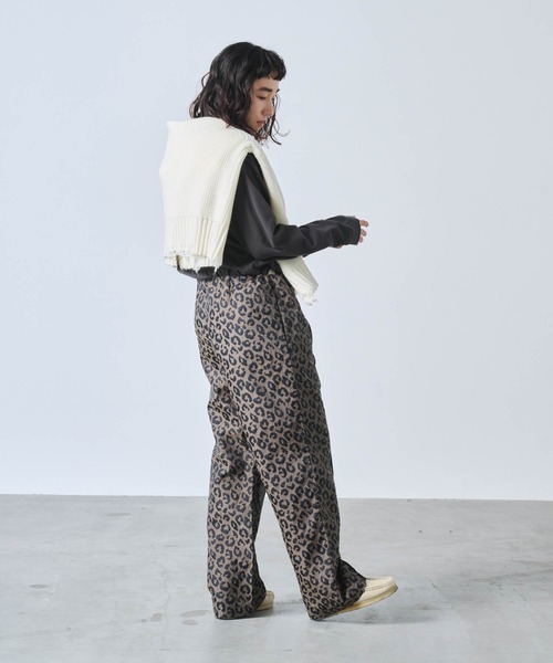 kha:ki（カーキ）の「「KHA:KI / カーキ」LEOPARD WIDE EASY PT（その他パンツ・レディース・ベージュ/ブラウン・1/2）」の15枚目の写真