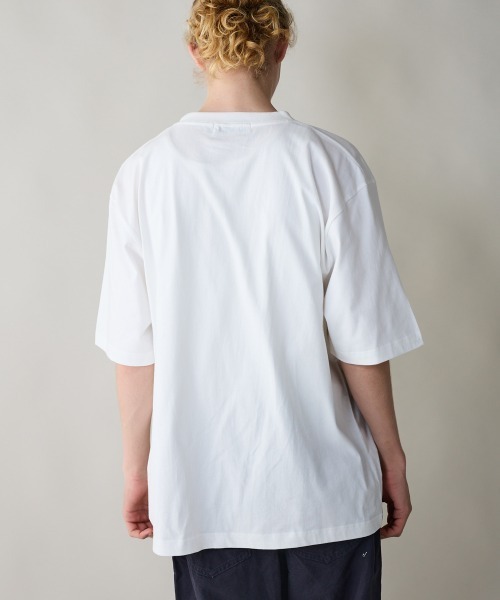 rehacer(レアセル)の「rehacer : Color Surge Relax Fit T-shirt / カラーサージ リラックス フィットTシャツ(Tシャツ/カットソー・メンズ・ブルー/ベージュ/ホワイト・SMALL/MEDIUM/LARGE/X-LARGE)」の18枚目の写真