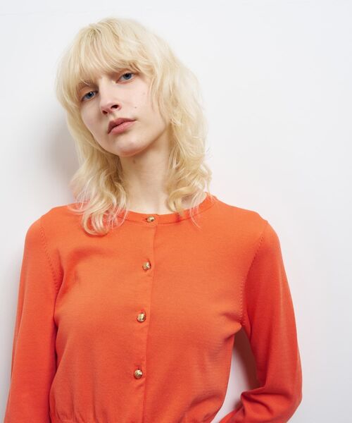 LANVIN en Bleu(ランバンオンブルー)の「メタルボタンベーシックカーディガン(ニット/セーター・レディース・オフホワイト/ブラック/オレンジ/ブラウン/ブルー・38)」の5枚目の写真