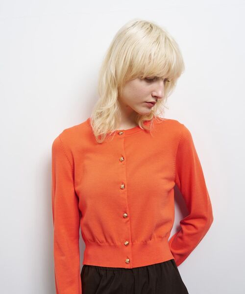 LANVIN en Bleu(ランバンオンブルー)の「メタルボタンベーシックカーディガン(ニット/セーター・レディース・オフホワイト/ブラック/オレンジ/ブラウン/ブルー・38)」の6枚目の写真