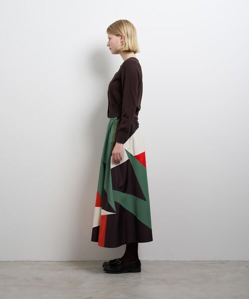 LANVIN en Bleu(ランバンオンブルー)の「メタルボタンベーシックカーディガン(ニット/セーター・レディース・オフホワイト/ブラック/オレンジ/ブラウン/ブルー・38)」の9枚目の写真