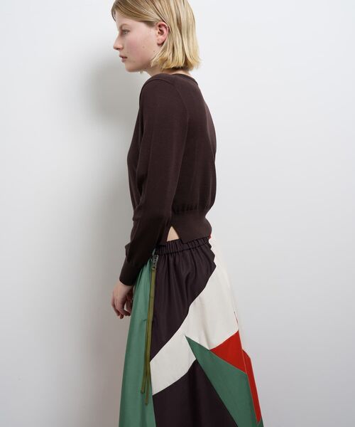 LANVIN en Bleu(ランバンオンブルー)の「メタルボタンベーシックカーディガン(ニット/セーター・レディース・オフホワイト/ブラック/オレンジ/ブラウン/ブルー・38)」の12枚目の写真