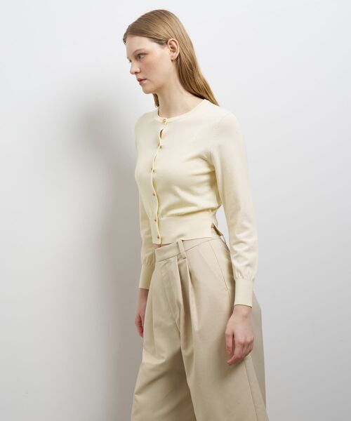 LANVIN en Bleu(ランバンオンブルー)の「メタルボタンベーシックカーディガン(ニット/セーター・レディース・オフホワイト/ブラック/オレンジ/ブラウン/ブルー・38)」の17枚目の写真