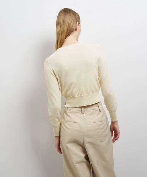 LANVIN en Bleu(ランバンオンブルー)の「メタルボタンベーシックカーディガン(ニット/セーター・レディース・オフホワイト/ブラック/オレンジ/ブラウン/ブルー・38)」の18枚目の写真