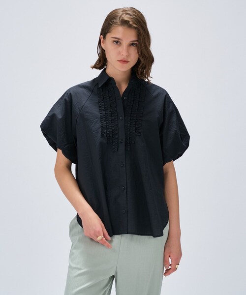 cloenc(クロエンス)の「【手洗い可】シアーローンフリルブラウス(シャツ/ブラウス・レディース・ホワイト/ライトブルー/ブラック・02)」の1枚目の写真