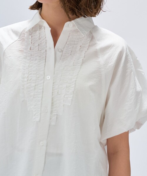 cloenc(クロエンス)の「【手洗い可】シアーローンフリルブラウス(シャツ/ブラウス・レディース・ホワイト/ライトブルー/ブラック・02)」の8枚目の写真