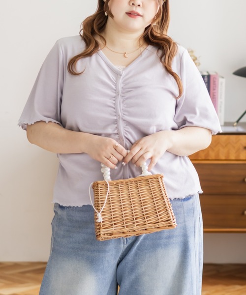 CLETTE(クレット)の「ギャザーデザインVネックカットソー(Tシャツ/カットソー・レディース・ラベンダー/ブラック/アイボリー・3L/4L/LL)」の3枚目の写真