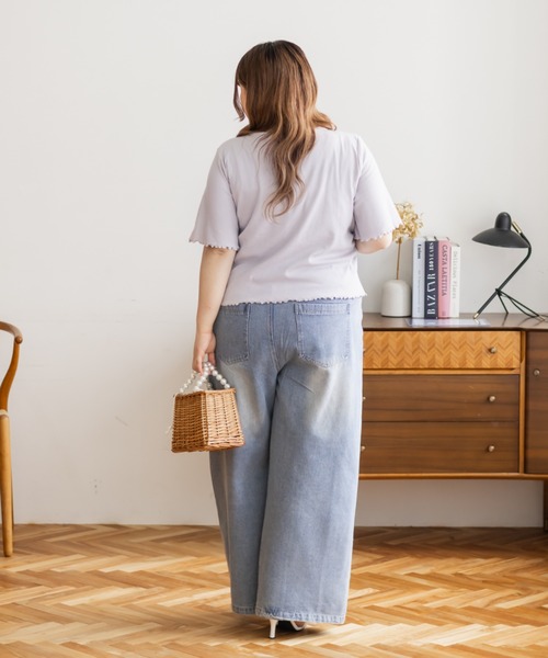 CLETTE(クレット)の「ギャザーデザインVネックカットソー(Tシャツ/カットソー・レディース・ラベンダー/ブラック/アイボリー・3L/4L/LL)」の22枚目の写真