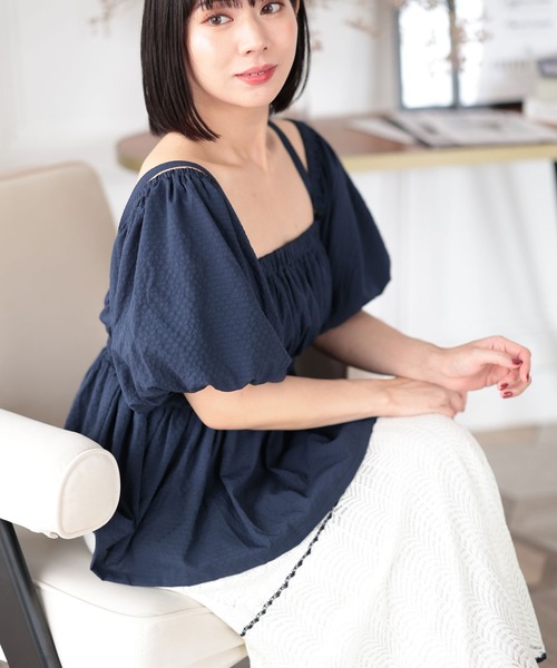 Ruwan yu(ルワンユー)の「3WAYシャーリングペプラムトップス【大きいサイズ対応】(シャツ/ブラウス・レディース・ネイビー・4L/3L/LL/L)」の8枚目の写真