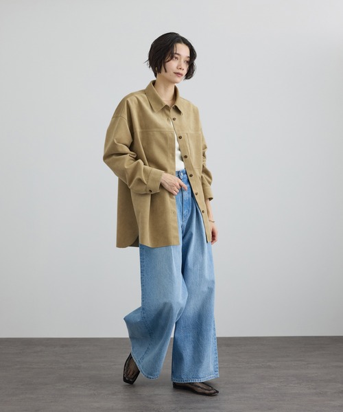 SALON adam et rope'（サロン アダム エ ロペ）の「Ultrasuede(R)オーバーシャツ / セットアップ対応（シャツ/ブラウス・レディース・ベージュ/ブラウン・FREE）」の5枚目の写真