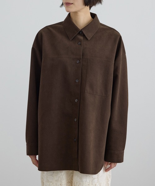 SALON adam et rope'（サロン アダム エ ロペ）の「Ultrasuede(R)オーバーシャツ / セットアップ対応（シャツ/ブラウス・レディース・ベージュ/ブラウン・FREE）」の13枚目の写真