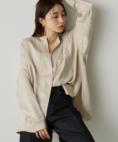 hunch（ハンチ）の「マットサテン バンドカラー オーバーシャツ（シャツ/ブラウス・レディース・ブラウン/チャコール/ベージュ・FREE）」の3枚目の写真