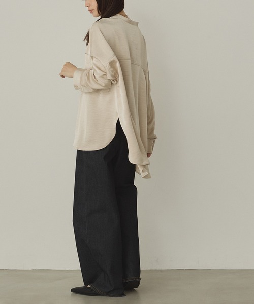 hunch（ハンチ）の「マットサテン バンドカラー オーバーシャツ（シャツ/ブラウス・レディース・ブラウン/チャコール/ベージュ・FREE）」の19枚目の写真