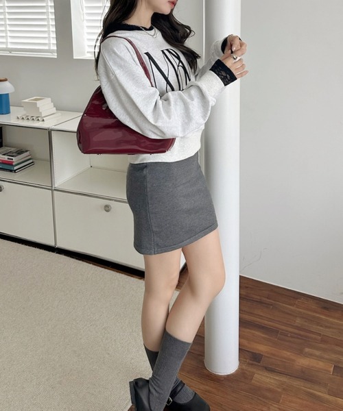 Ada.（エイダ）の「立体イニシャルロゴ スウェットプルオーバー（スウェット・レディース・ボルドー/オートミール/ブラック・FREE）」の16枚目の写真