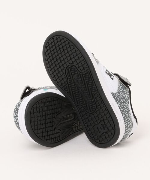 DC SHOES（ディーシーシューズ）の「DC SHOES ディーシーシューズ KS MANTECA 4 V SN キッズスニーカー(ユースマンテカ4VSN)（スニーカー・キッズ・ホワイト×グレー/ホワイト系その他・22.0cm/21.0cm/20.0cm/19.0cm/18.0cm/17.0cm/23.0cm）」の4枚目の写真