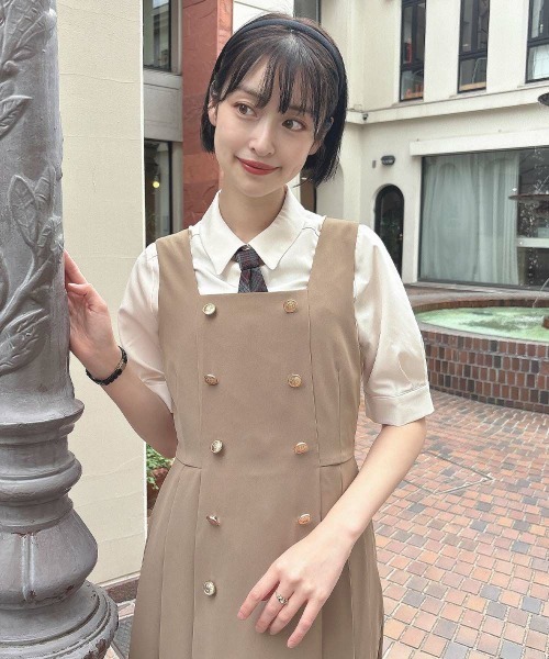 F i.n.t（フィント）の「【セットアップ対応】ゴールド釦プリーツジャンパースカート/fint フィント（ジャンパースカート・レディース・ブルーグリーン/モカ・FREE）」の10枚目の写真