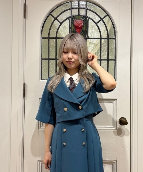 F i.n.t（フィント）の「【セットアップ対応】ゴールド釦プリーツジャンパースカート/fint フィント（ジャンパースカート・レディース・ブルーグリーン/モカ・FREE）」の17枚目の写真