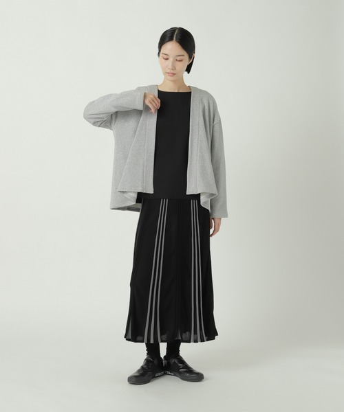 ZUCCa(ズッカ)の「ラメスウェット / カーディガン / S(カーディガン/ボレロ・レディース・ベージュ/グレー・M size)」の5枚目の写真