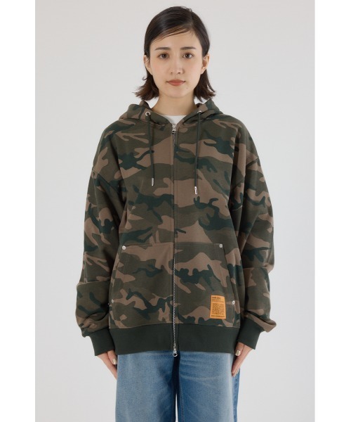 RODEO CROWNS WIDE BOWL（ロデオクラウンズワイドボウル）の「SHARE PATTERN Wジップ パーカー（パーカー・レディース・カモフラージュ・MEDIUM/LARGE）」の7枚目の写真